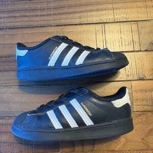 adidas superstar Black and White toddler 9.5